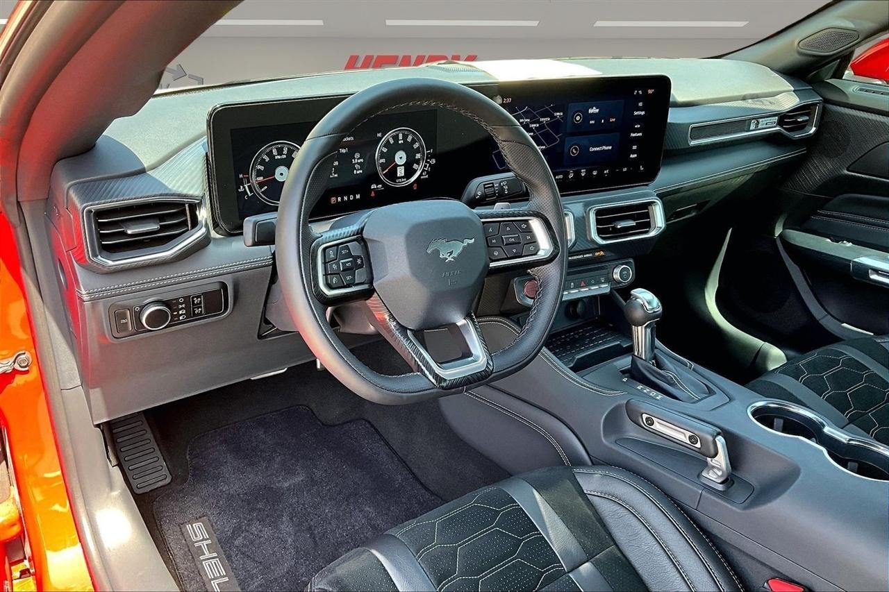 Ford Mustang photo 17