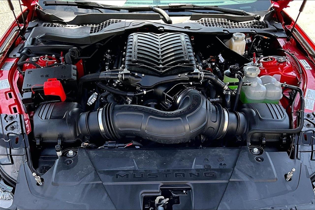 Ford Mustang photo 30