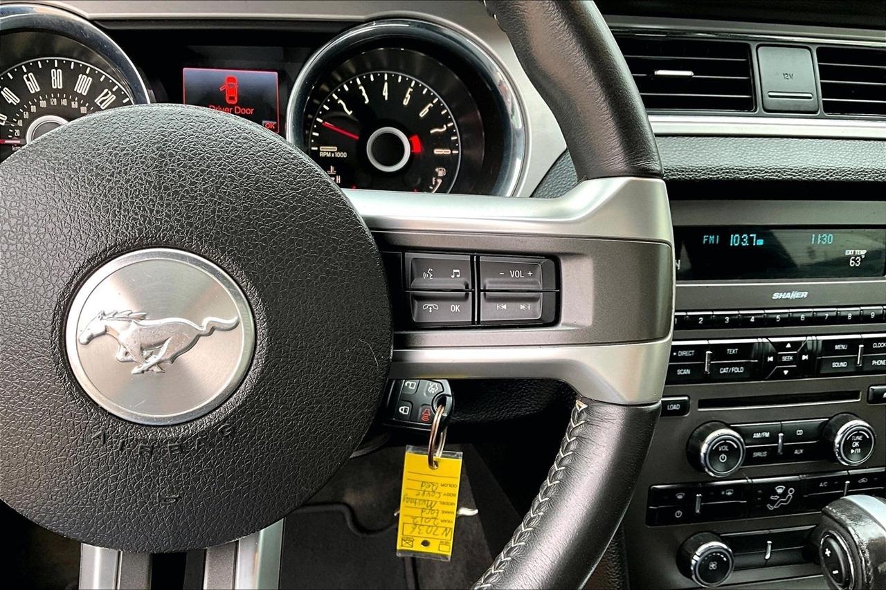 Ford Mustang  2012