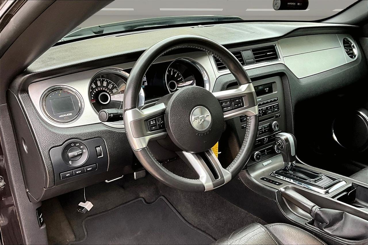 Ford Mustang  2012