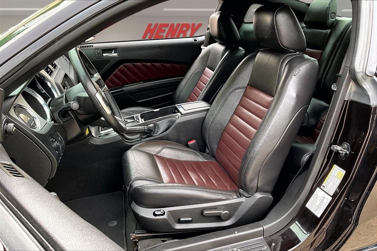 Ford Mustang  2012