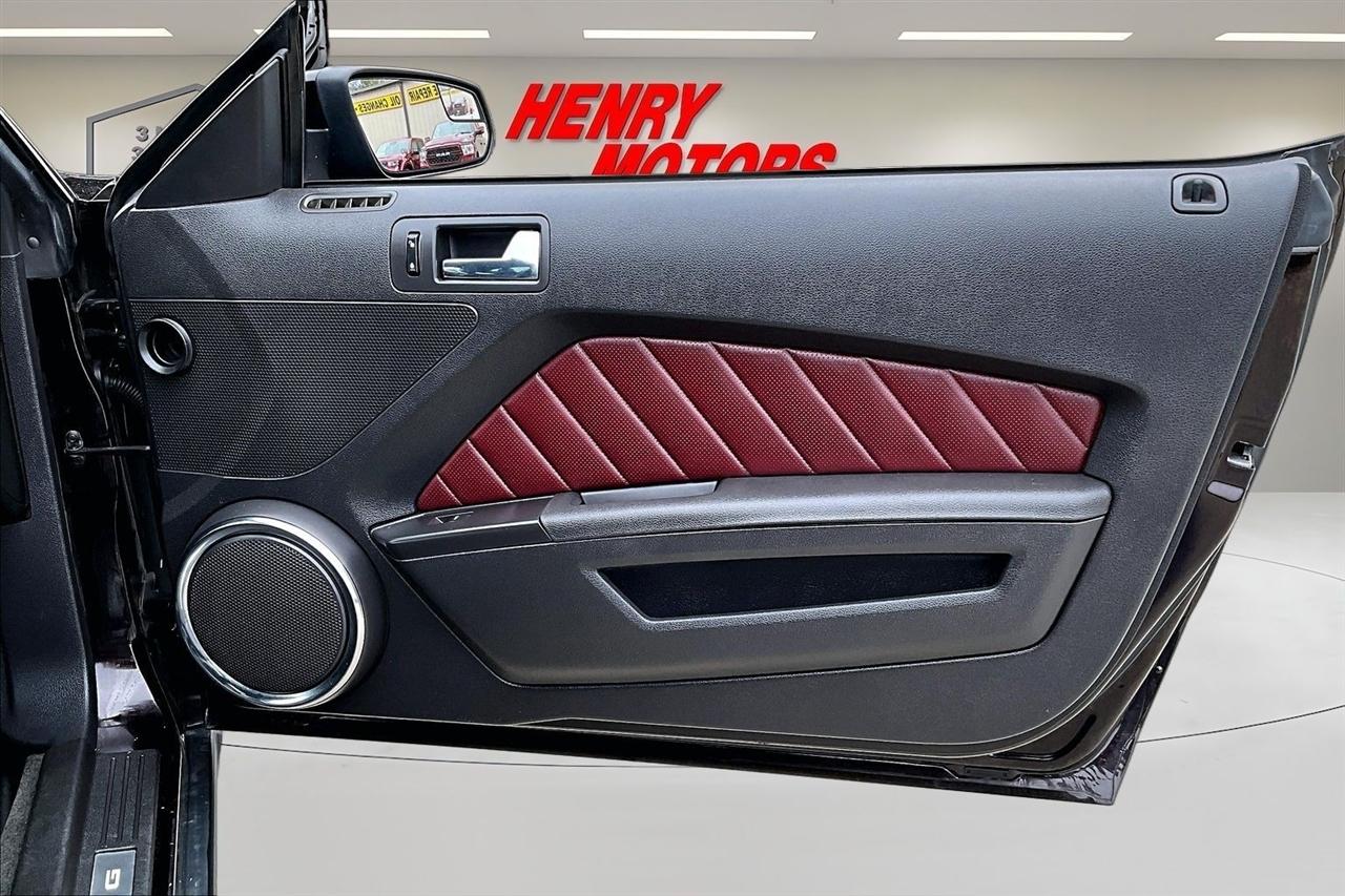 Ford Mustang  2012