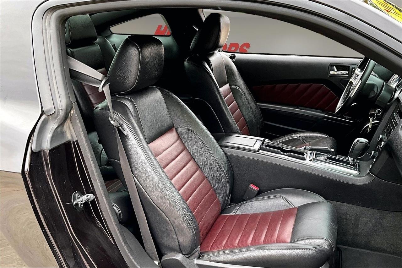 Ford Mustang  2012