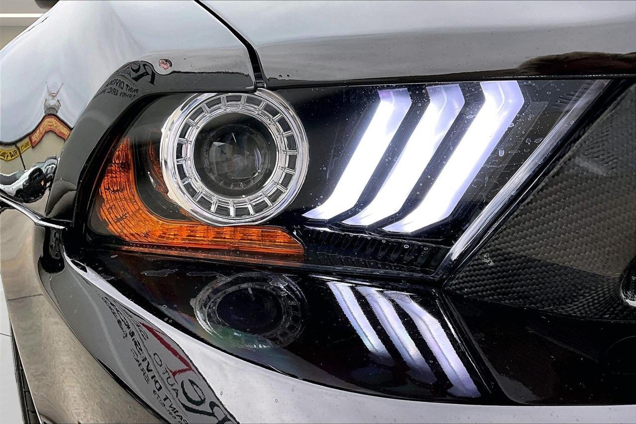 Ford Mustang  2012