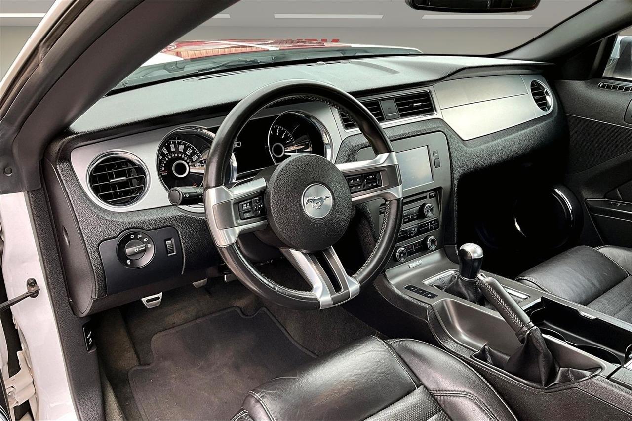 Ford Mustang  2014