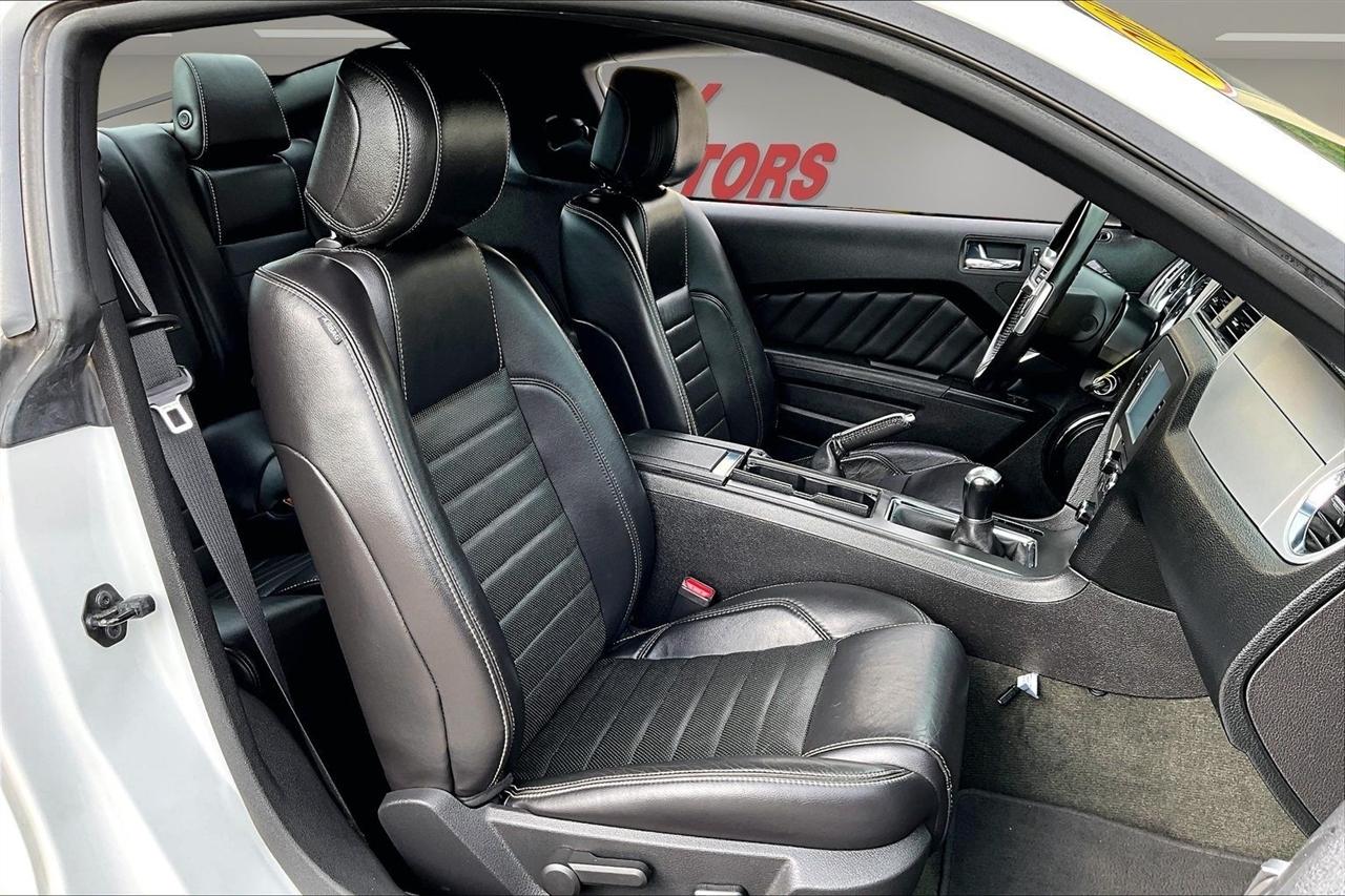 Ford Mustang  2014