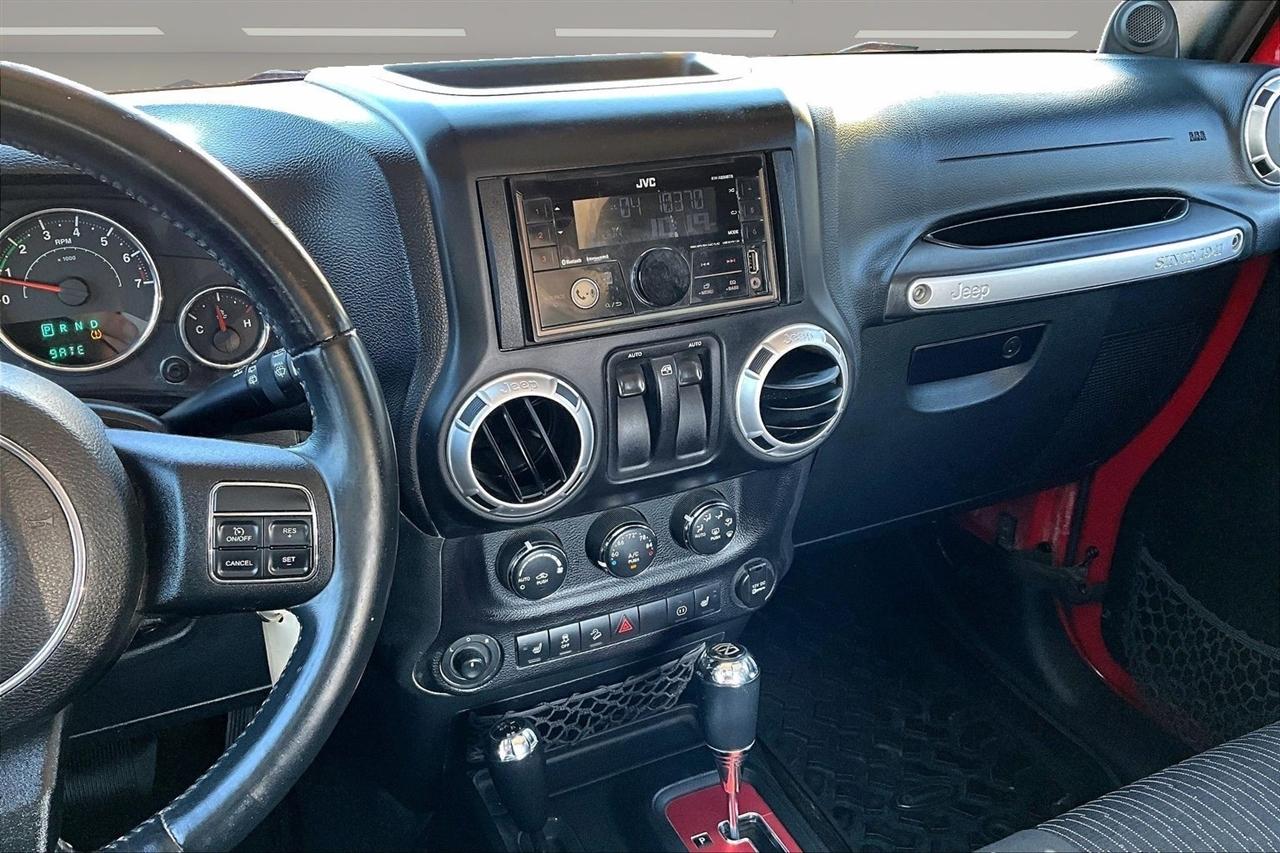 Jeep Wrangler 4WD 2dr Rubicon 2012