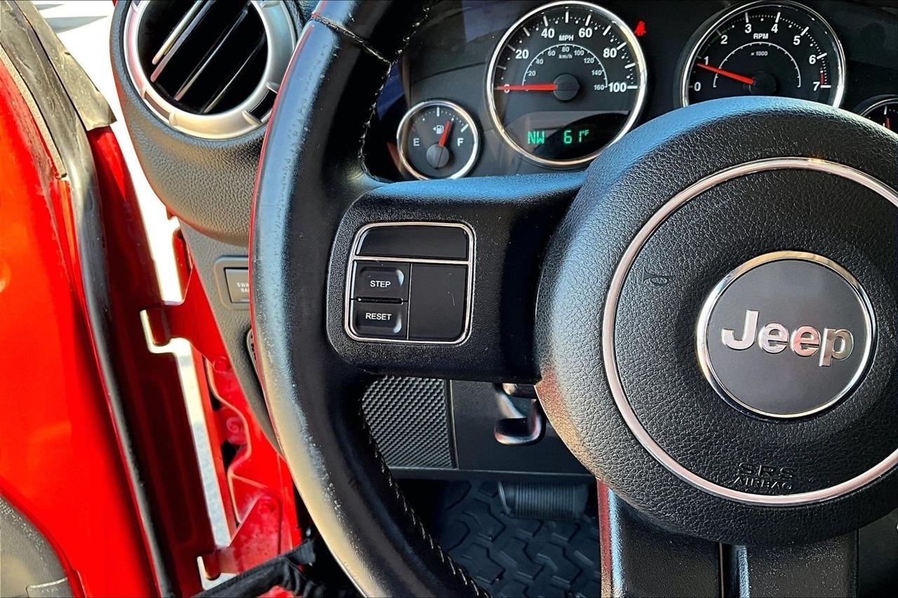 Jeep Wrangler 4WD 2dr Rubicon 2012