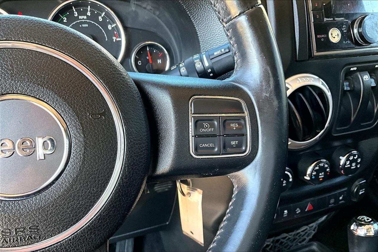 Jeep Wrangler 4WD 2dr Rubicon 2012
