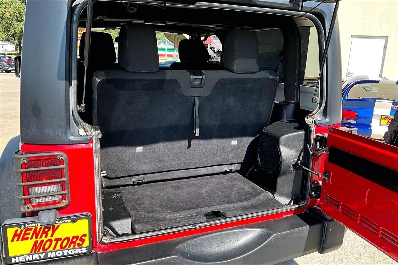 Jeep Wrangler 4WD 2dr Rubicon 2012