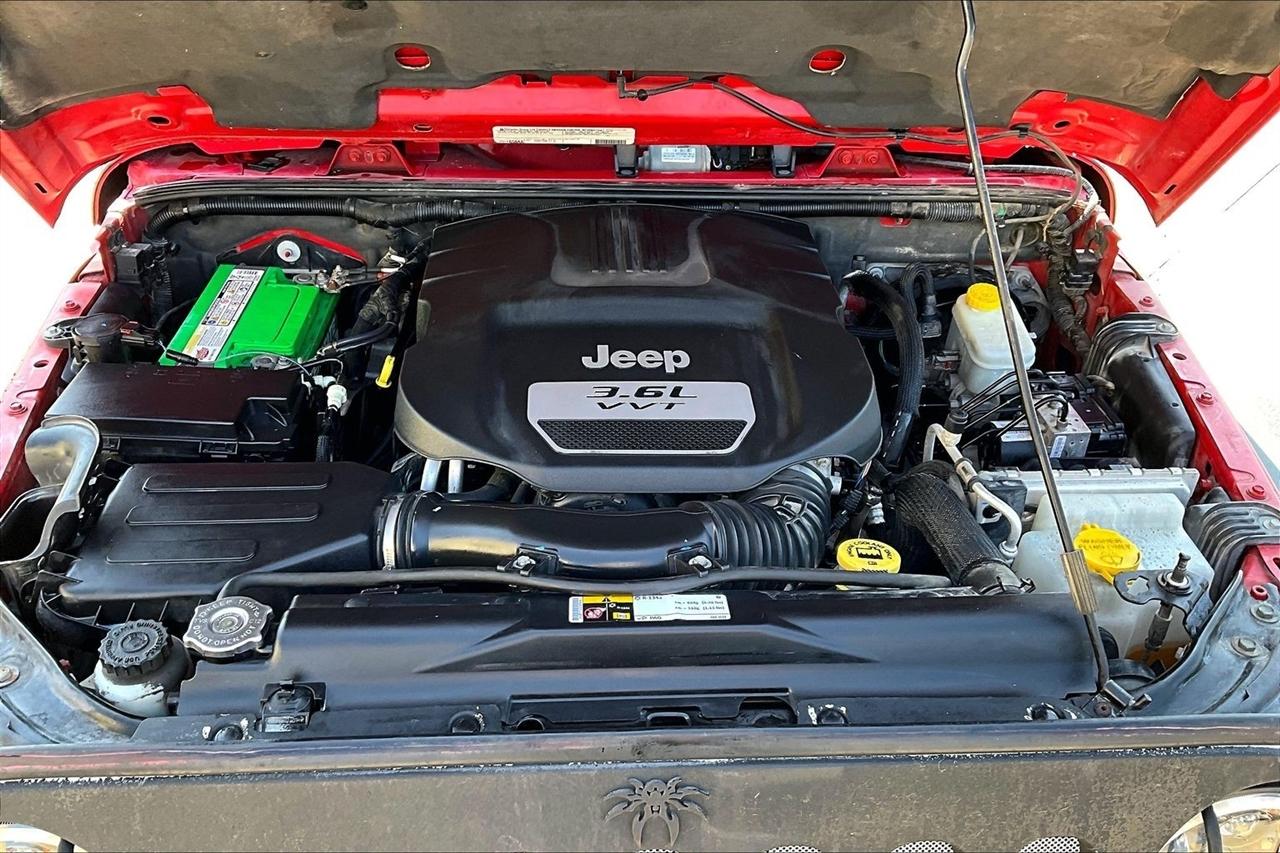 Jeep Wrangler 4WD 2dr Rubicon 2012