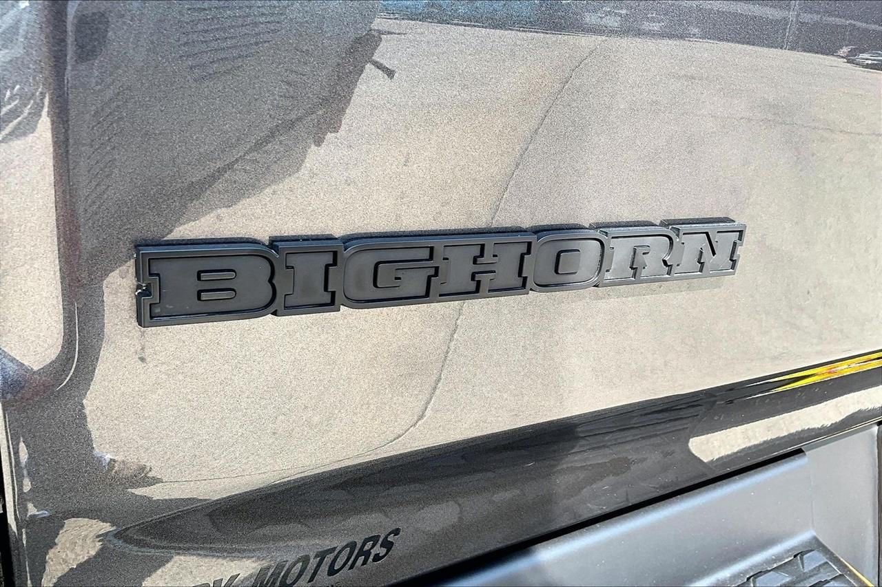 RAM 1500 Big Horn 4x4 Crew Cab 5'7" Box 2023