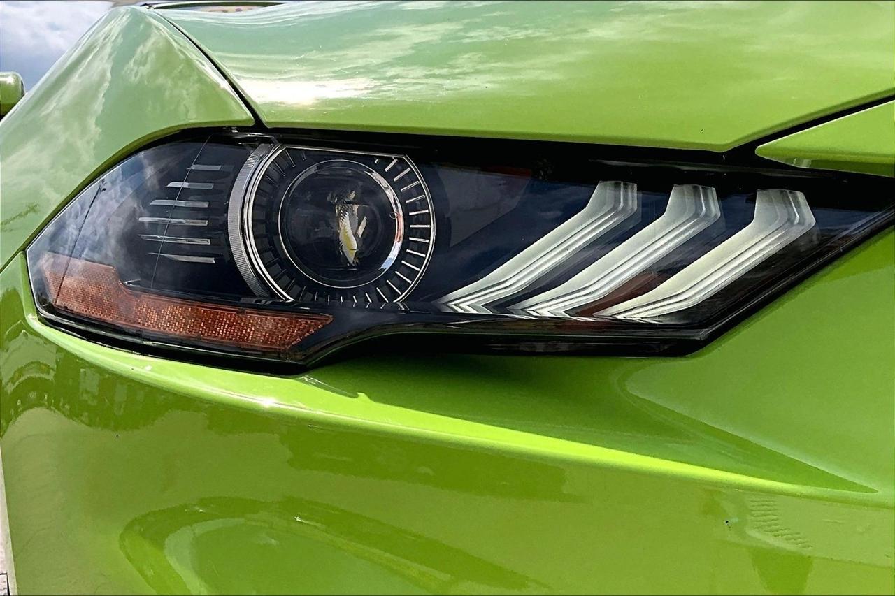 Ford Mustang EcoBoost Convertible 2020