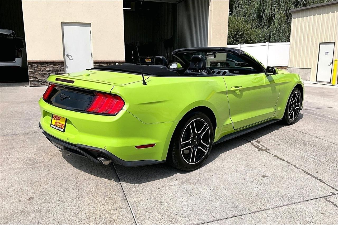 Ford Mustang EcoBoost Convertible 2020