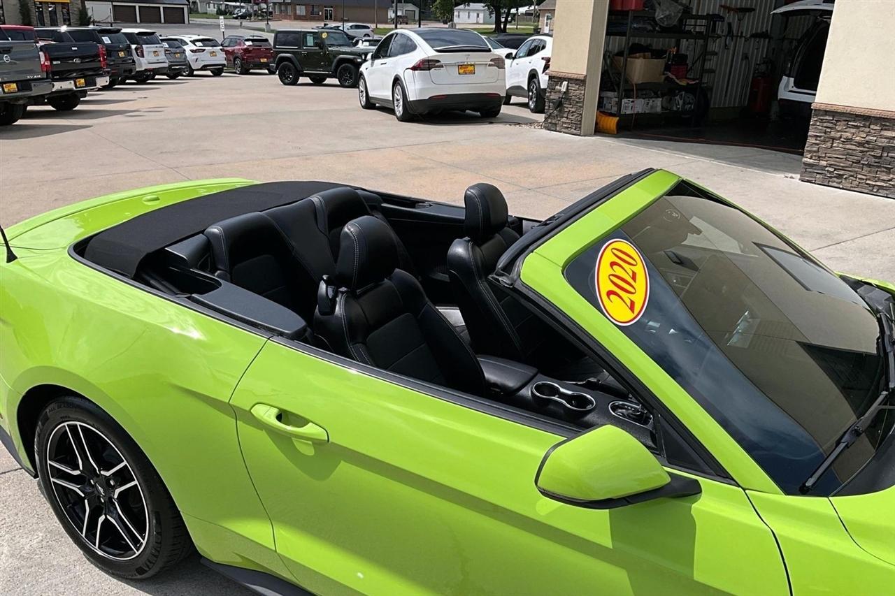 Ford Mustang EcoBoost Convertible 2020