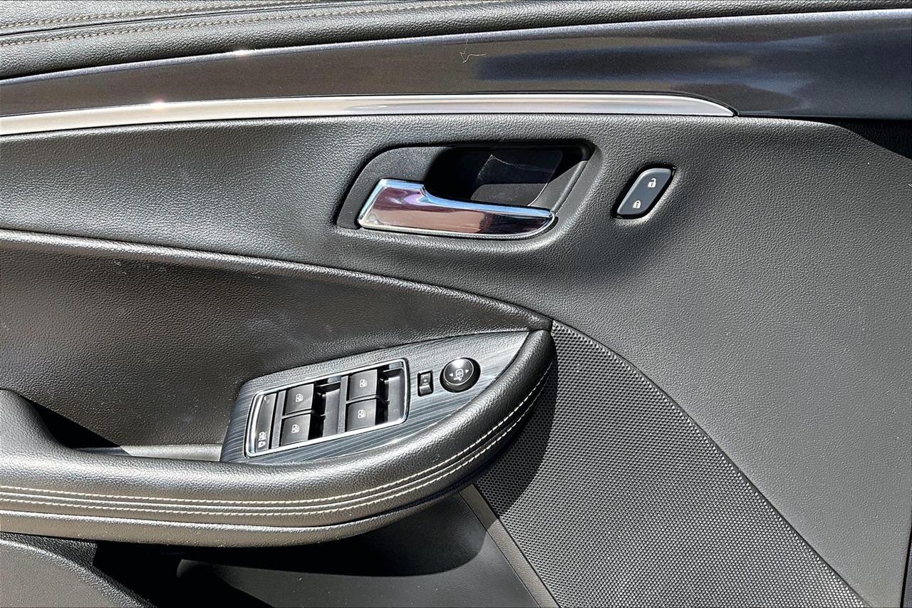 Chevrolet Impala photo 38