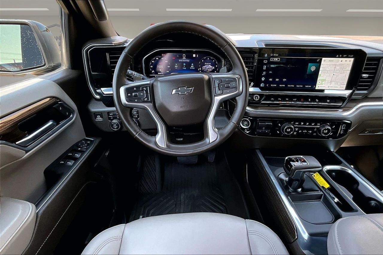 Chevrolet Silverado 1500 4WD Crew Cab 147" RST 2024