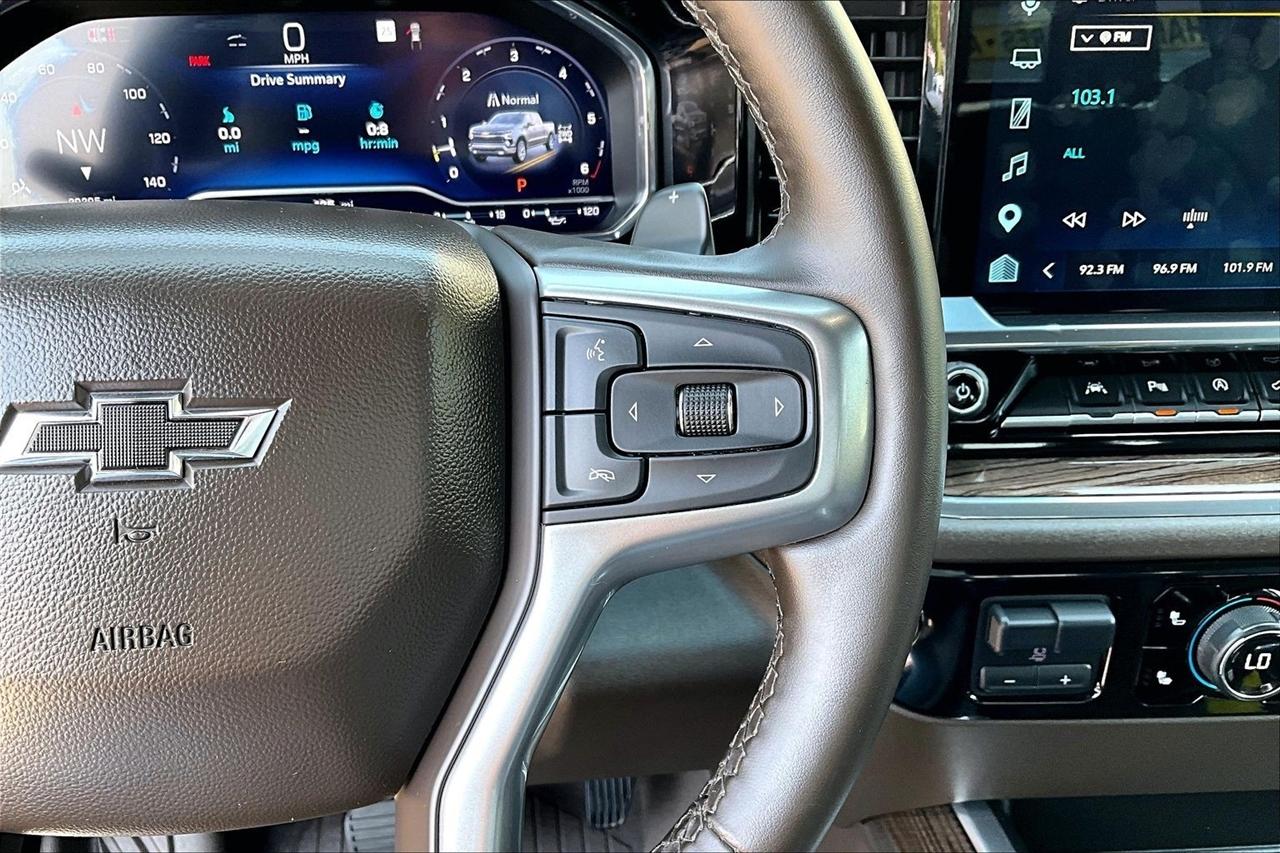 Chevrolet Silverado 1500 4WD Crew Cab 147" RST 2024