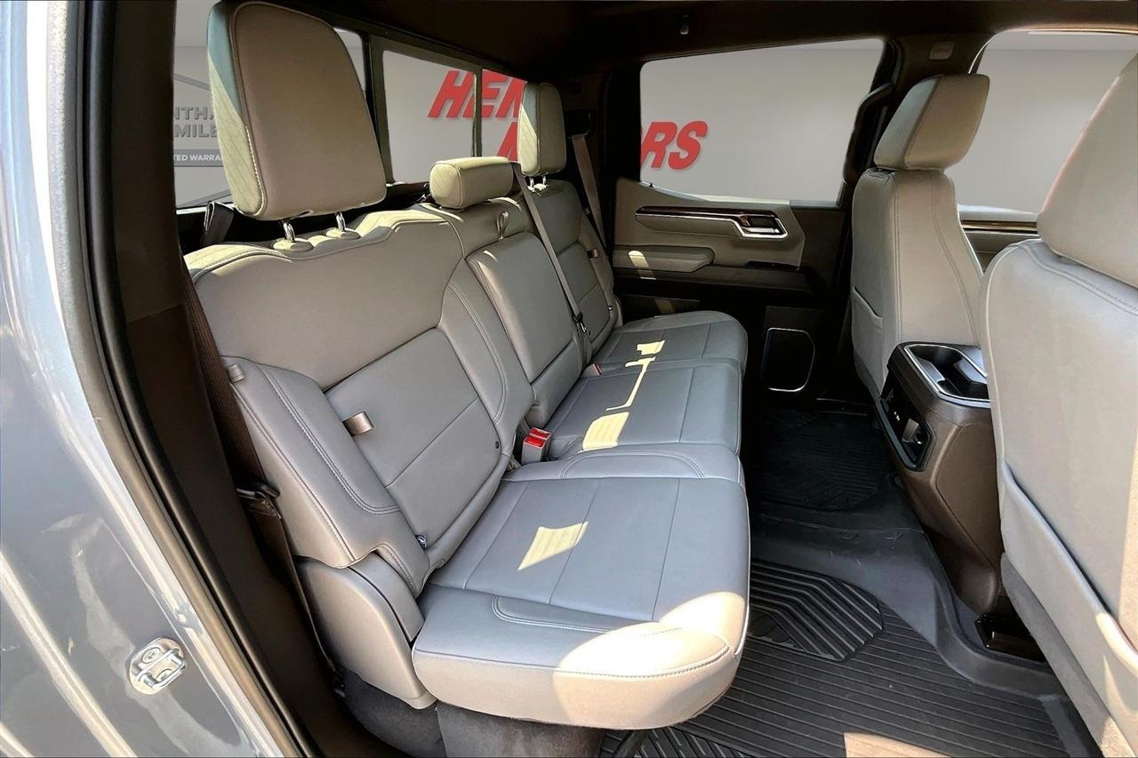 Chevrolet Silverado 1500 4WD Crew Cab 147" RST 2024