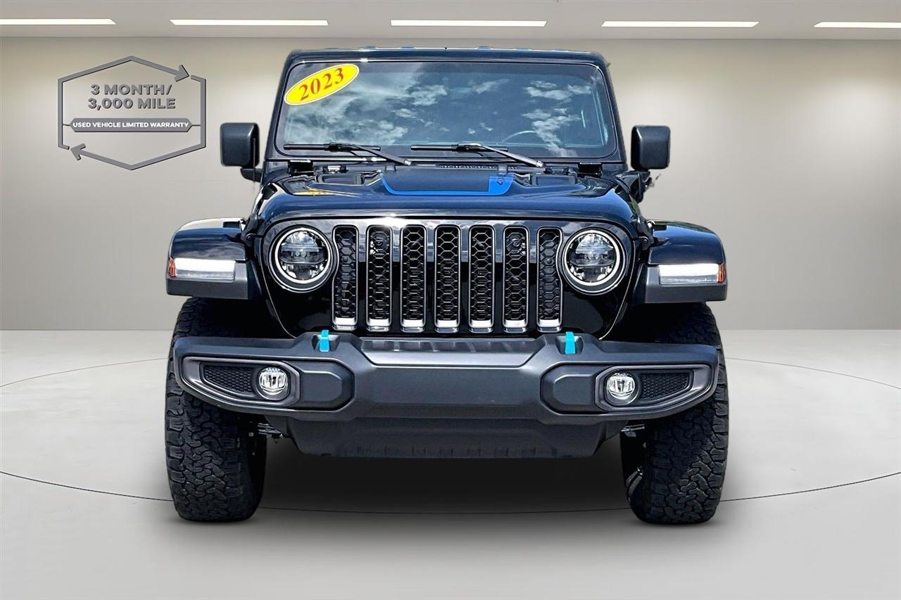 Jeep Wrangler photo 2