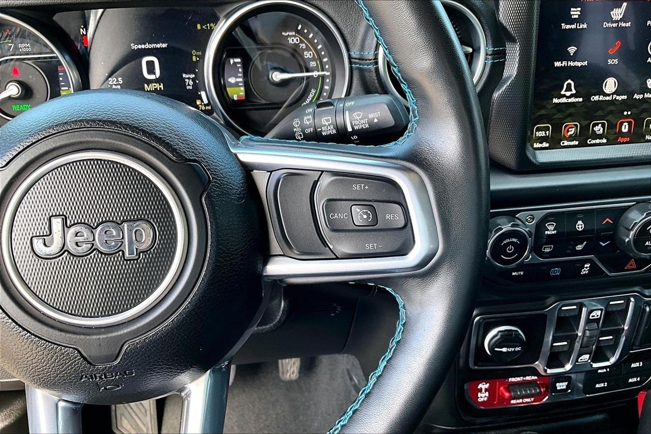 Jeep Wrangler photo 12