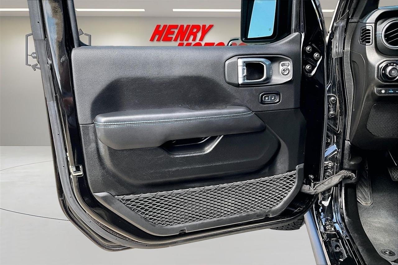 Jeep Wrangler photo 21