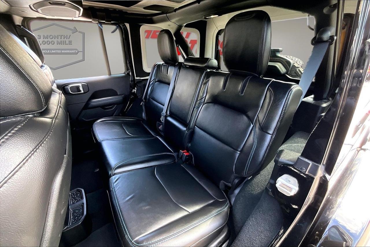 Jeep Wrangler photo 23