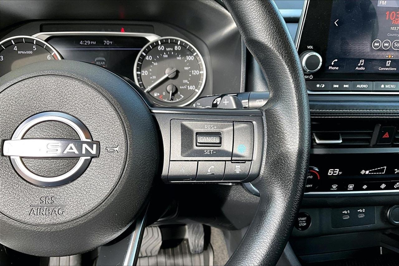 Nissan Rogue photo 12