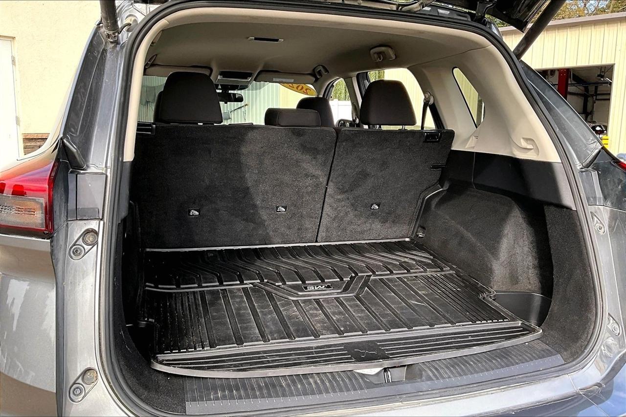 Nissan Rogue photo 23