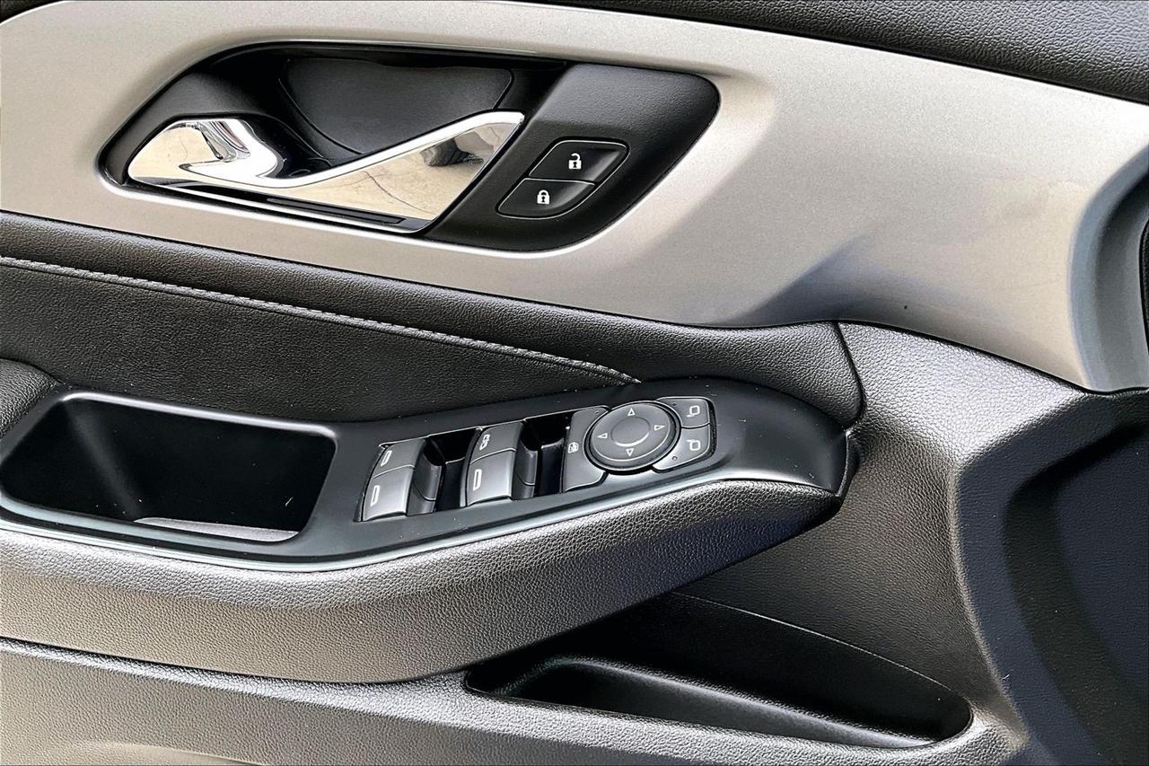 Chevrolet Traverse photo 36