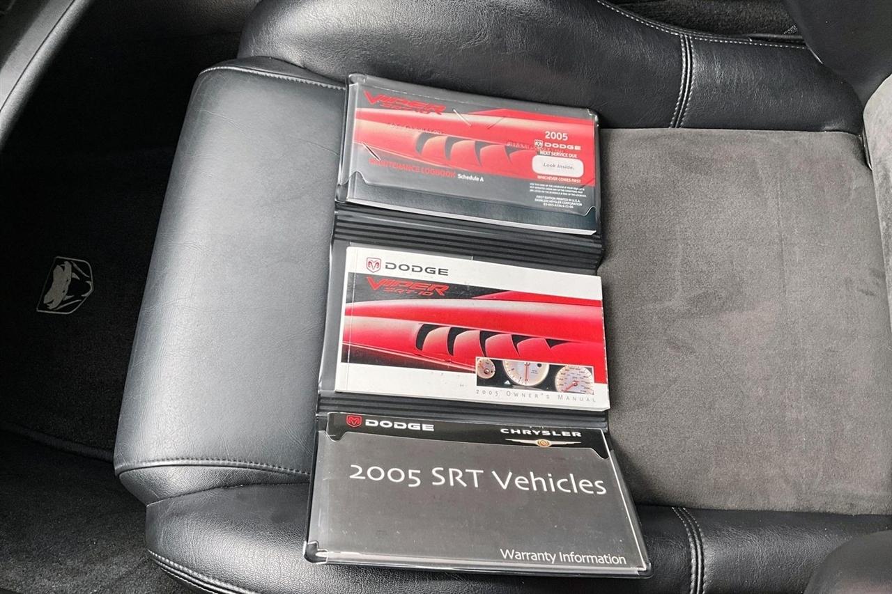 Dodge Viper 2dr Convertible SRT10 2005