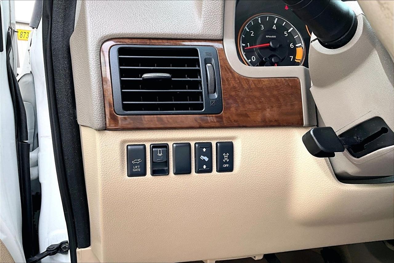 Nissan Armada photo 39