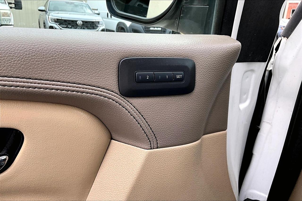 Nissan Armada photo 41