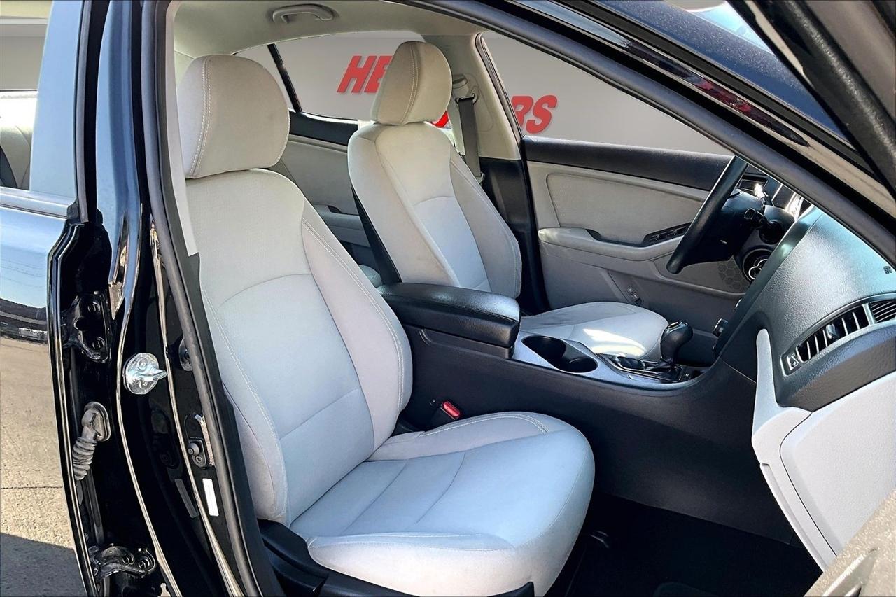 Kia Optima 4dr Sdn LX 2013
