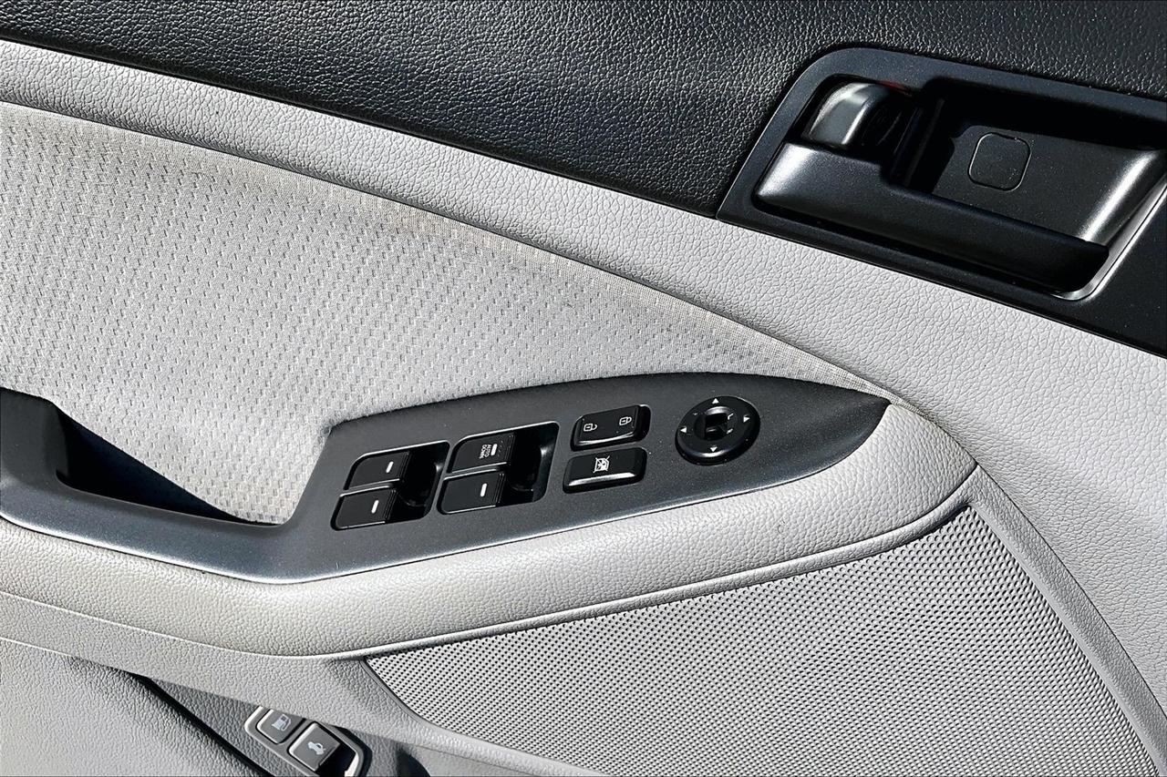 Kia Optima 4dr Sdn LX 2013