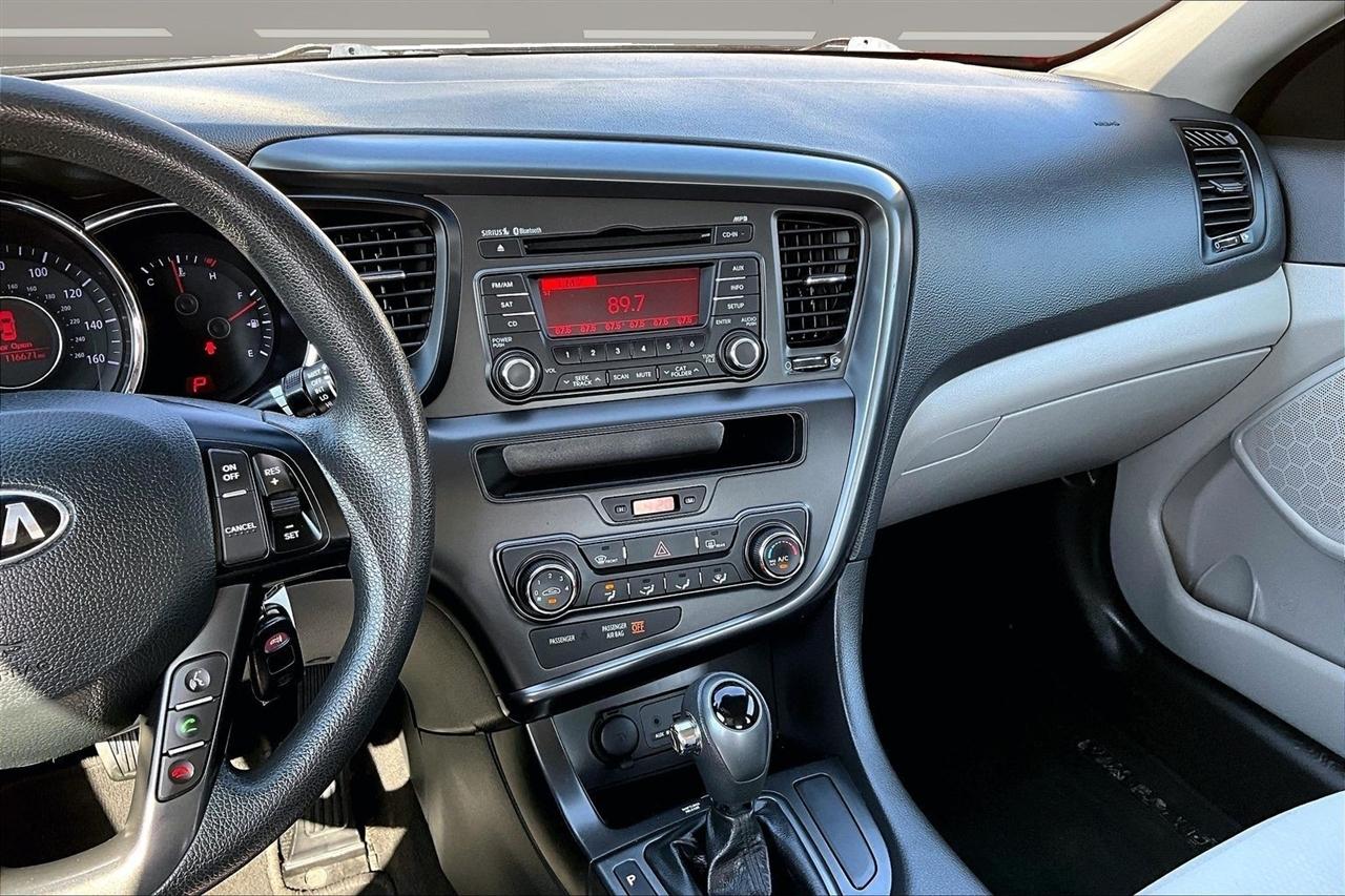Kia Optima 4dr Sdn LX 2013