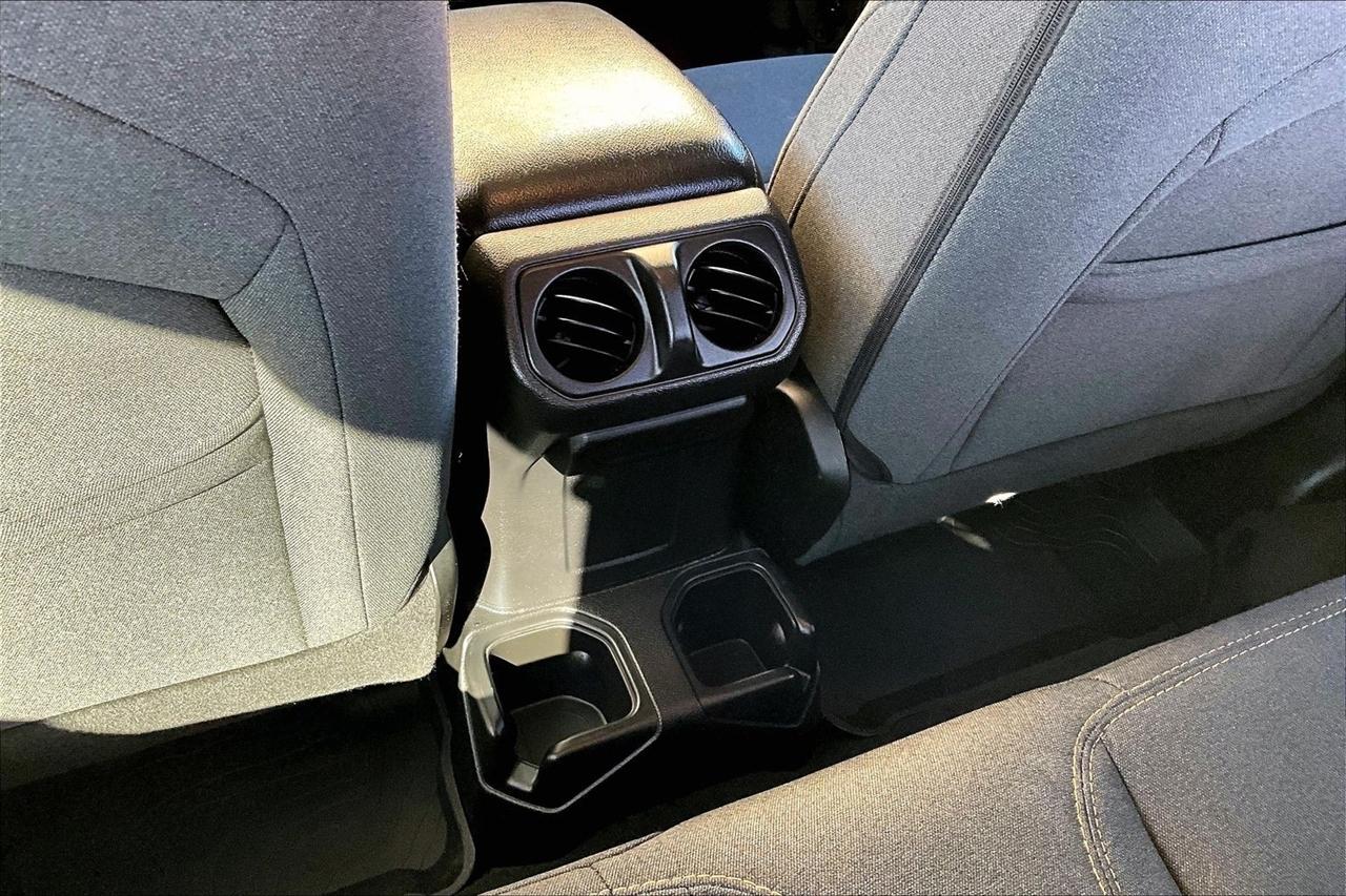 Jeep Wrangler photo 10