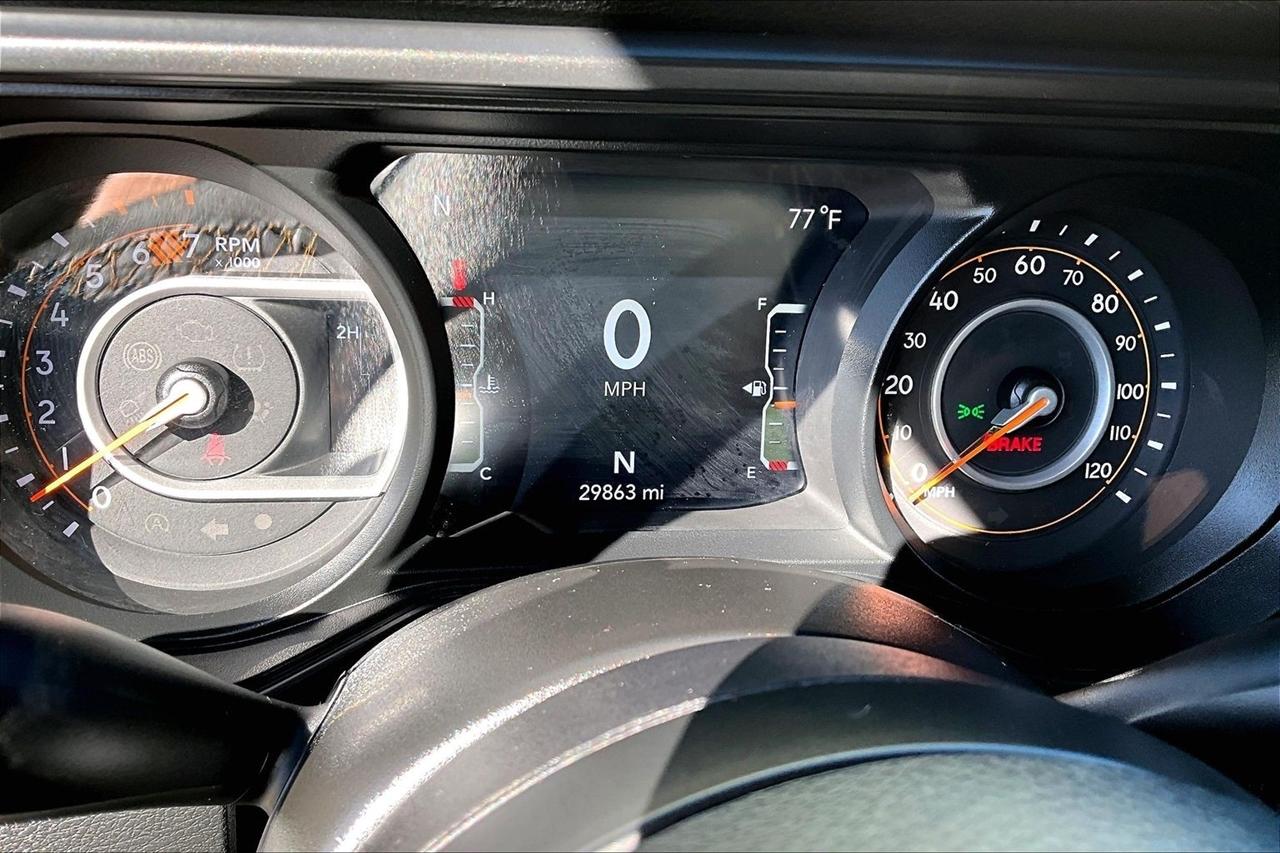 Jeep Wrangler photo 13