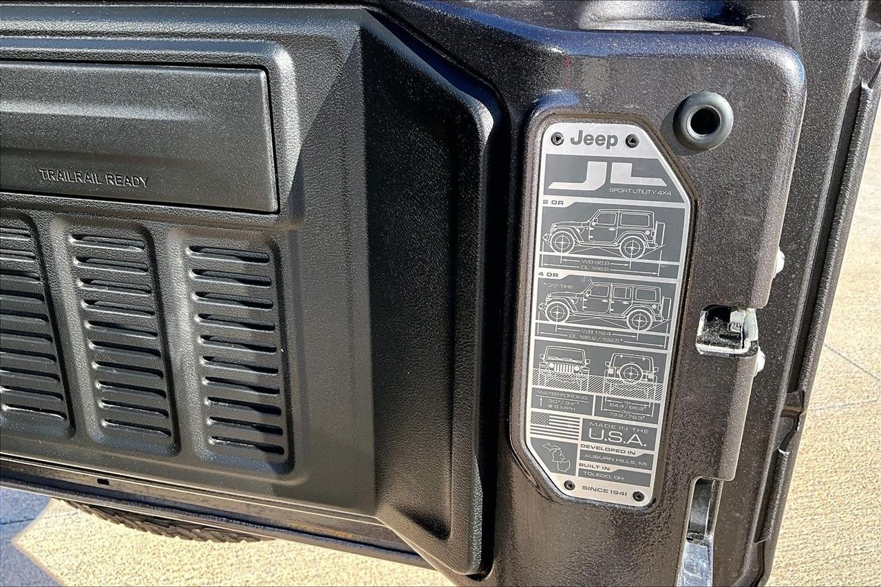 Jeep Wrangler photo 44