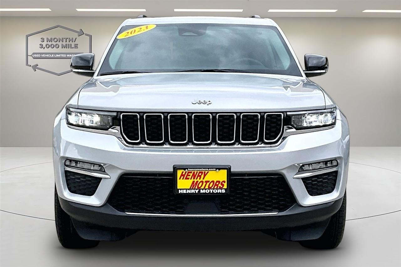 Jeep Grand Cherokee photo 2