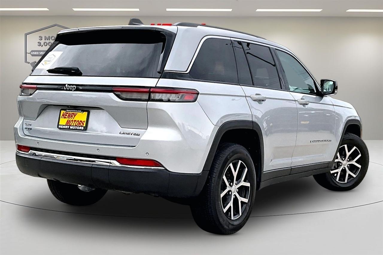 Jeep Grand Cherokee photo 6