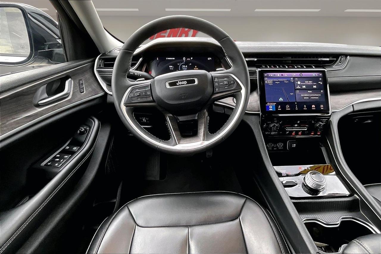 Jeep Grand Cherokee photo 8