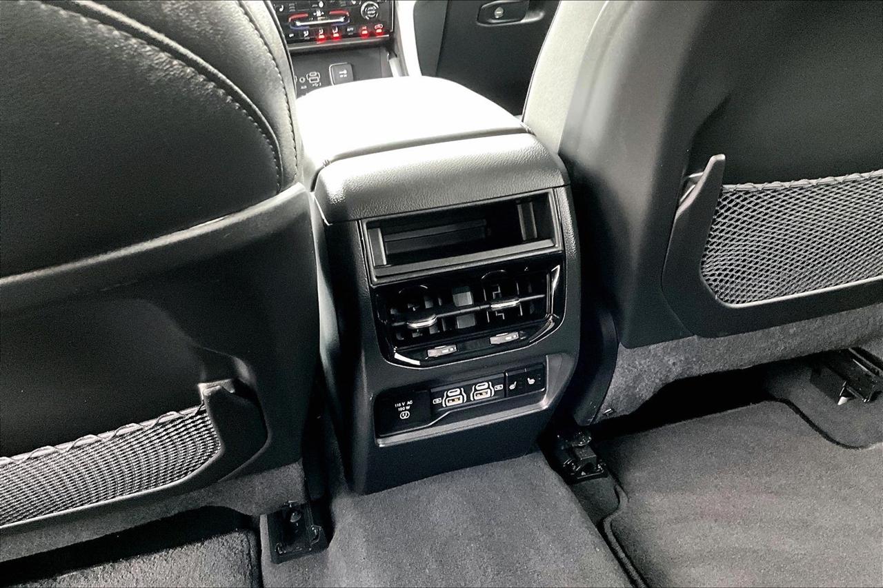 Jeep Grand Cherokee photo 10