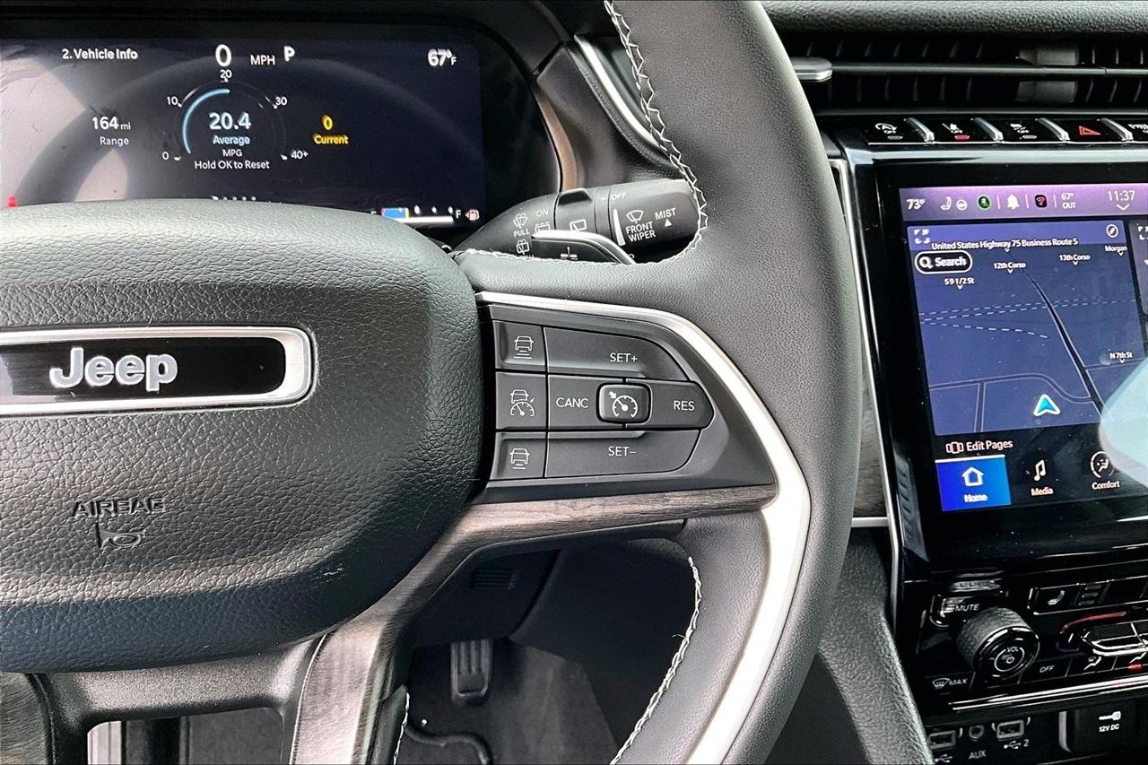 Jeep Grand Cherokee photo 12