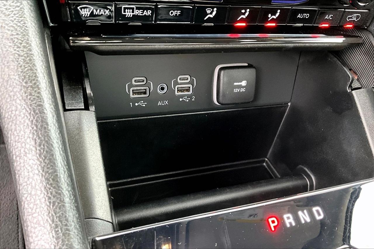 Jeep Grand Cherokee photo 16