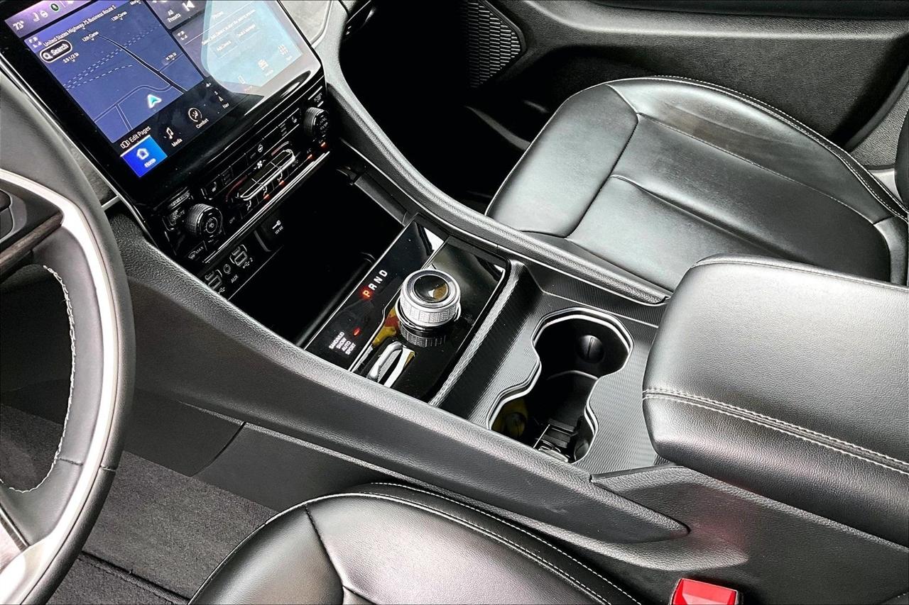 Jeep Grand Cherokee photo 18
