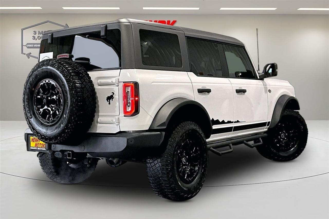 Ford Bronco photo 6