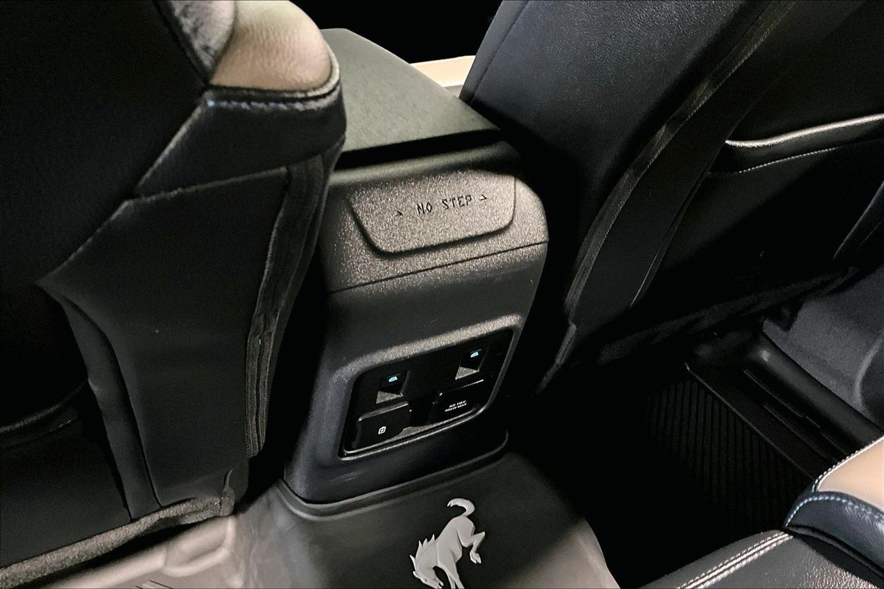 Ford Bronco photo 10