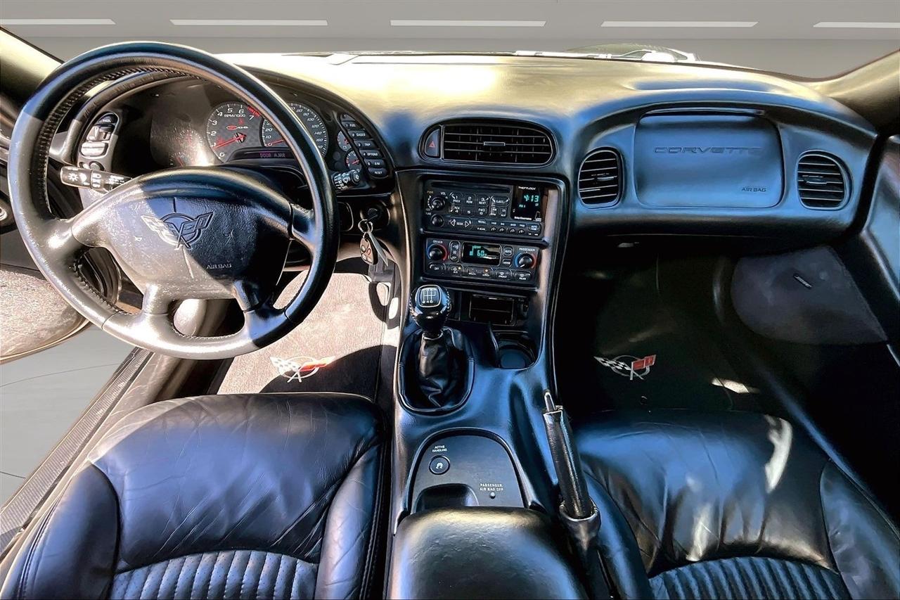 Chevrolet Corvette  2002