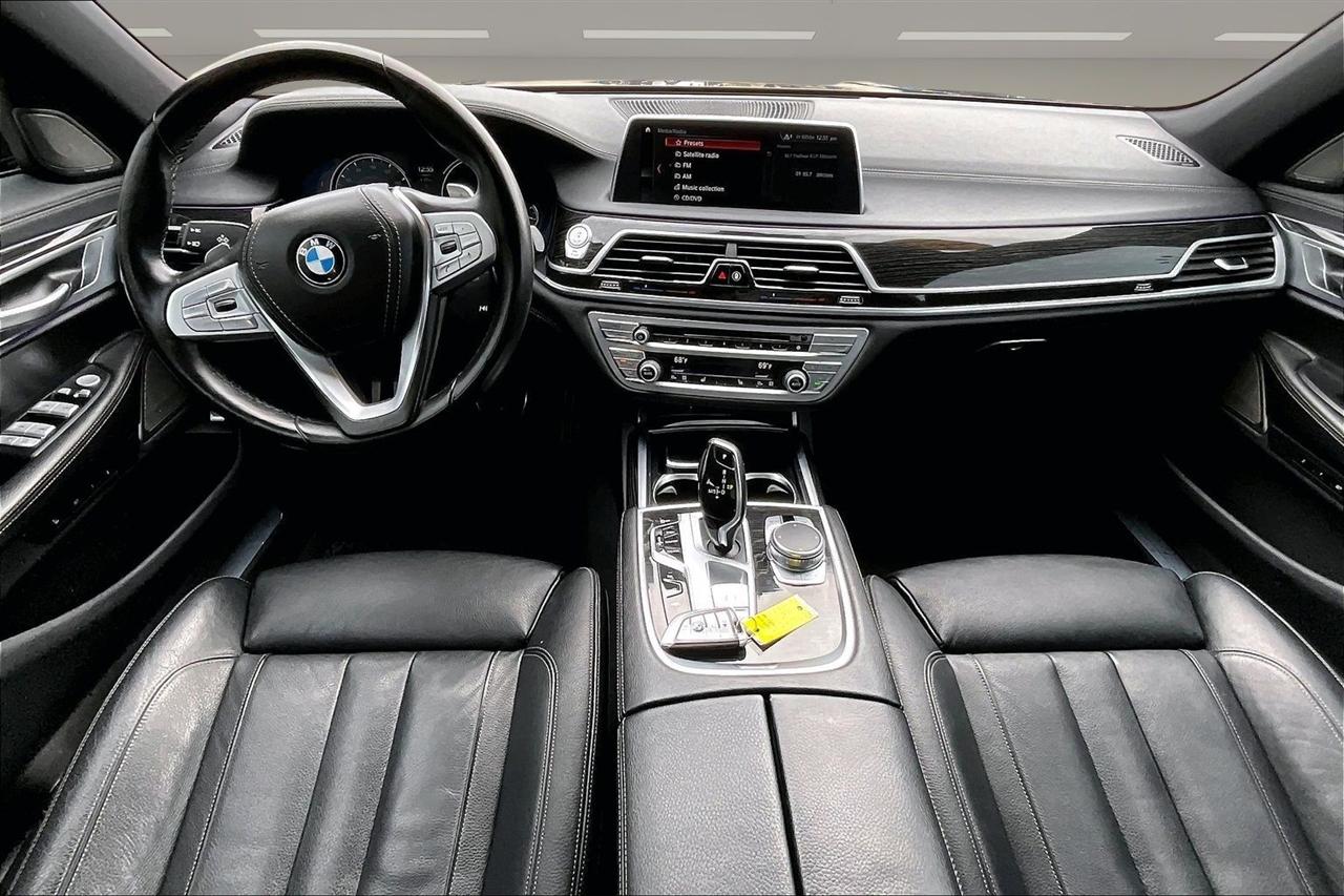 BMW 7 Series 740i xDrive Sedan 2019